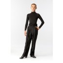 Chemise de danse à manches longues avec un col relevé. 164